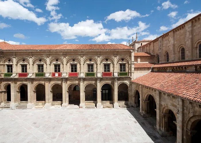 Hotel Real Colegiata San Isidoro