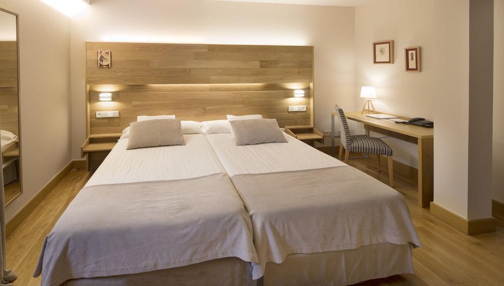 Hotel Real Colegiata San Isidoro Hotel Leon