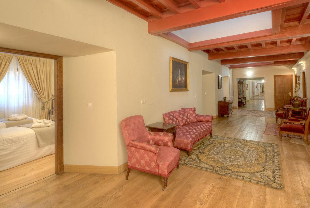 Hotel Real Colegiata San Isidoro 3*
